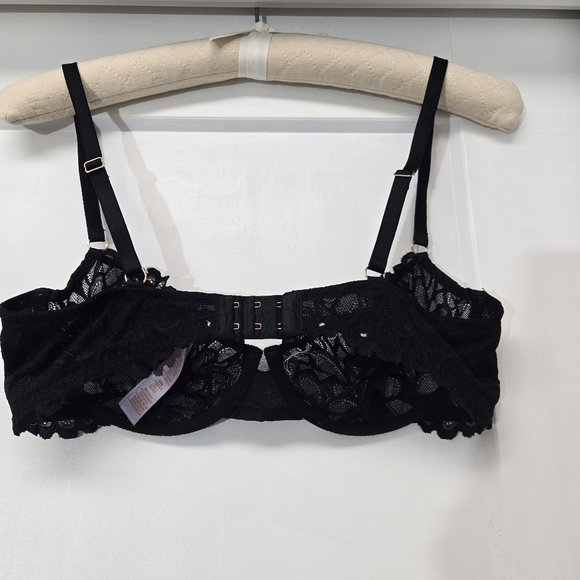 Savage × Fenty Black Lace Bra - Picture 5 of 8